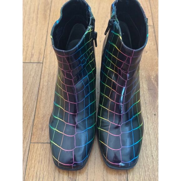 Mix No. 6 Benisa Rainbow Croc Black Vegan Leather Bootie, size 6. - Picture 1 of 8